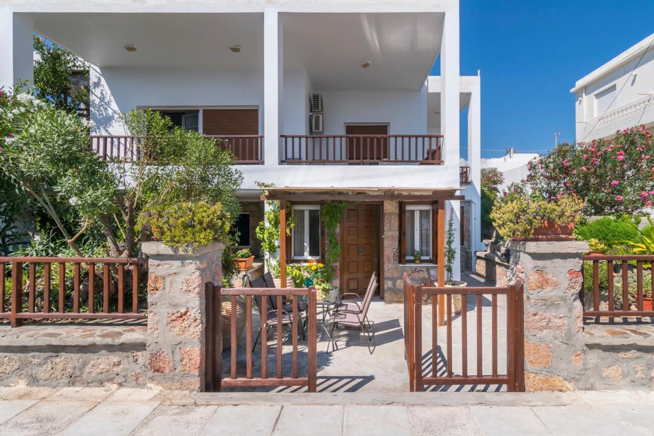 Kourita Garden Apartment With Sea View Near To The Port Of Milos 아다마스 외부 사진