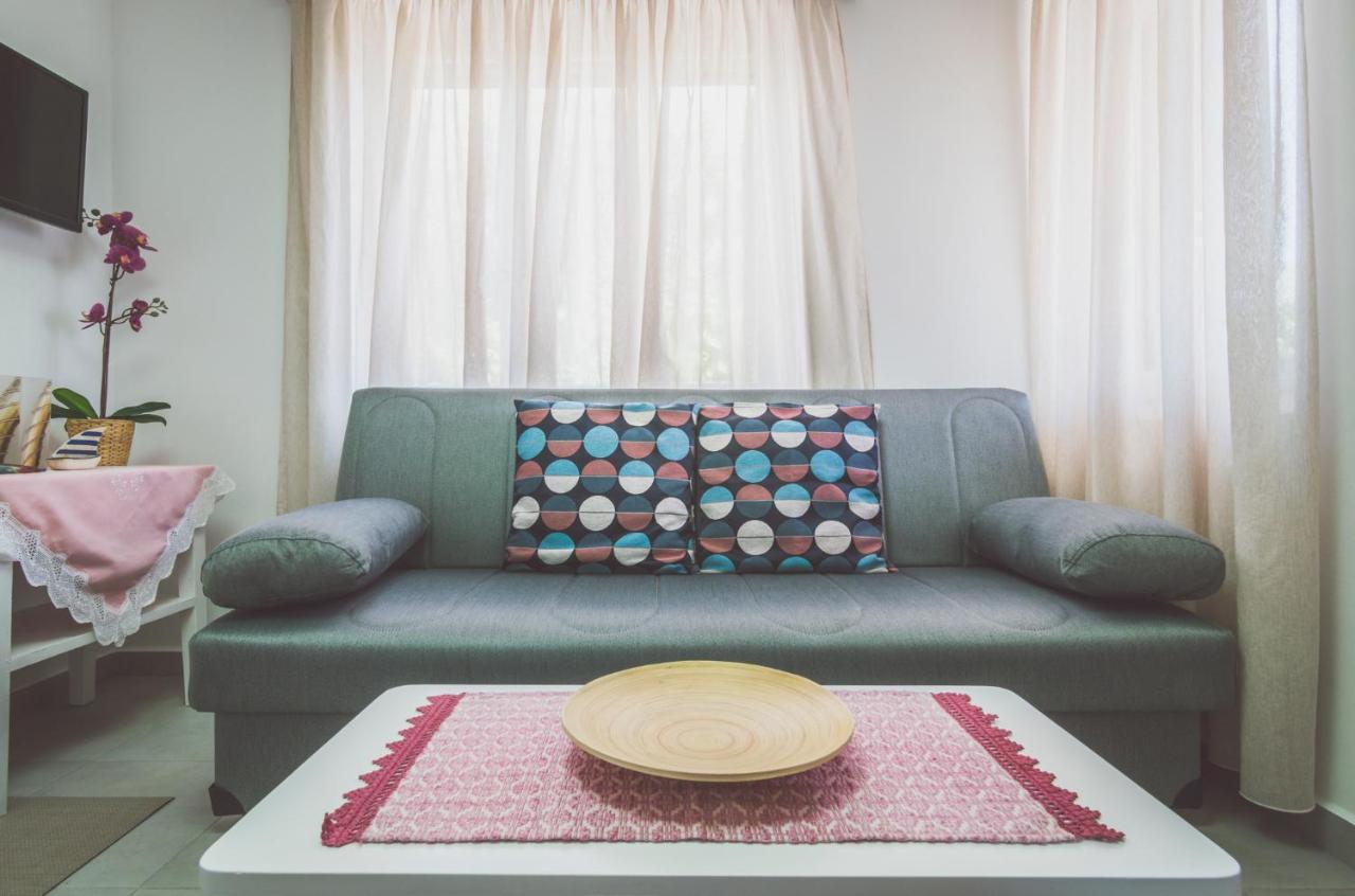 Kourita Garden Apartment With Sea View Near To The Port Of Milos 아다마스 외부 사진