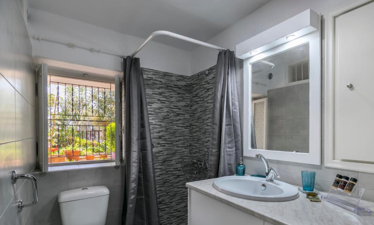 Kourita Garden Apartment With Sea View Near To The Port Of Milos 아다마스 외부 사진