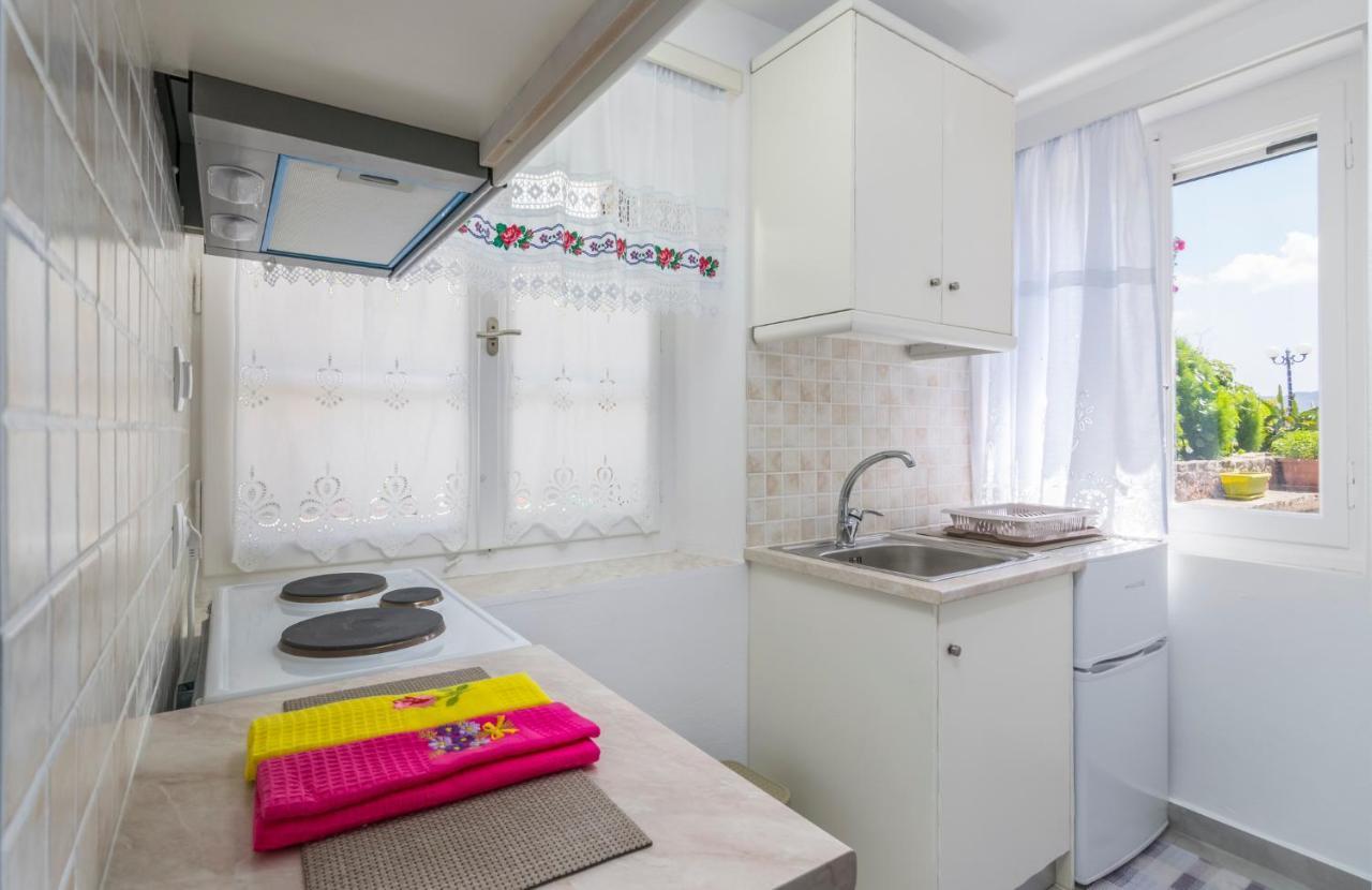 Kourita Garden Apartment With Sea View Near To The Port Of Milos 아다마스 외부 사진